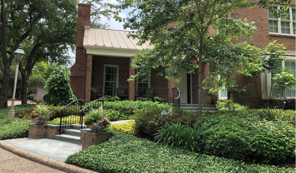 manicured garden in Houston, Texas