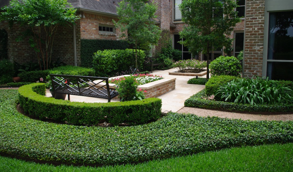 manicure backyard landscape architecture