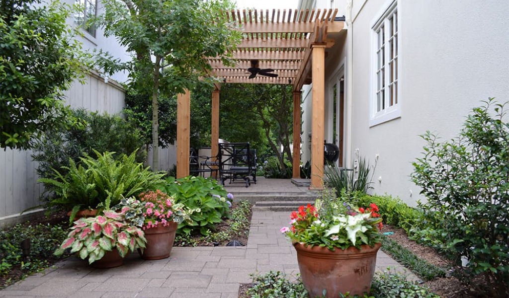 A backyard makeover in Houston, Texas, designed to optimize the space.