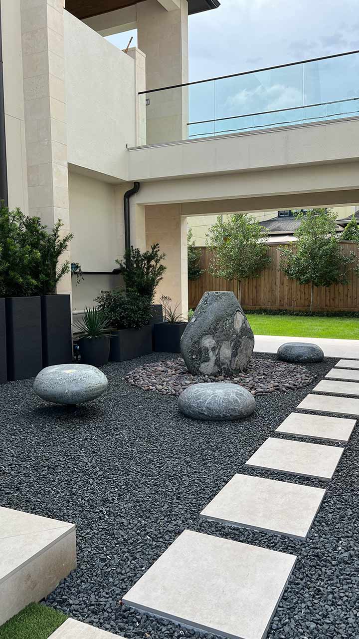Modern minimalist sculpture